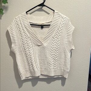 Universal Thread Ivory Knit Sweater Vest